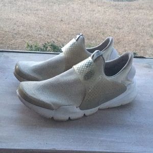 Nike sockdarts “premium”